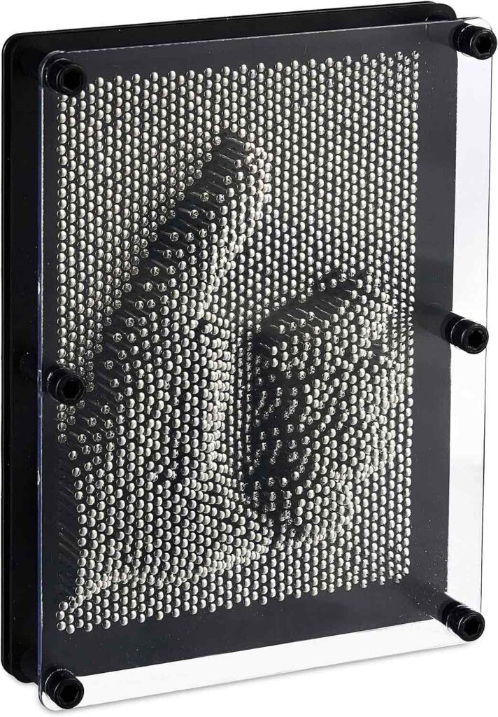Sculptures 3D metal pin Art