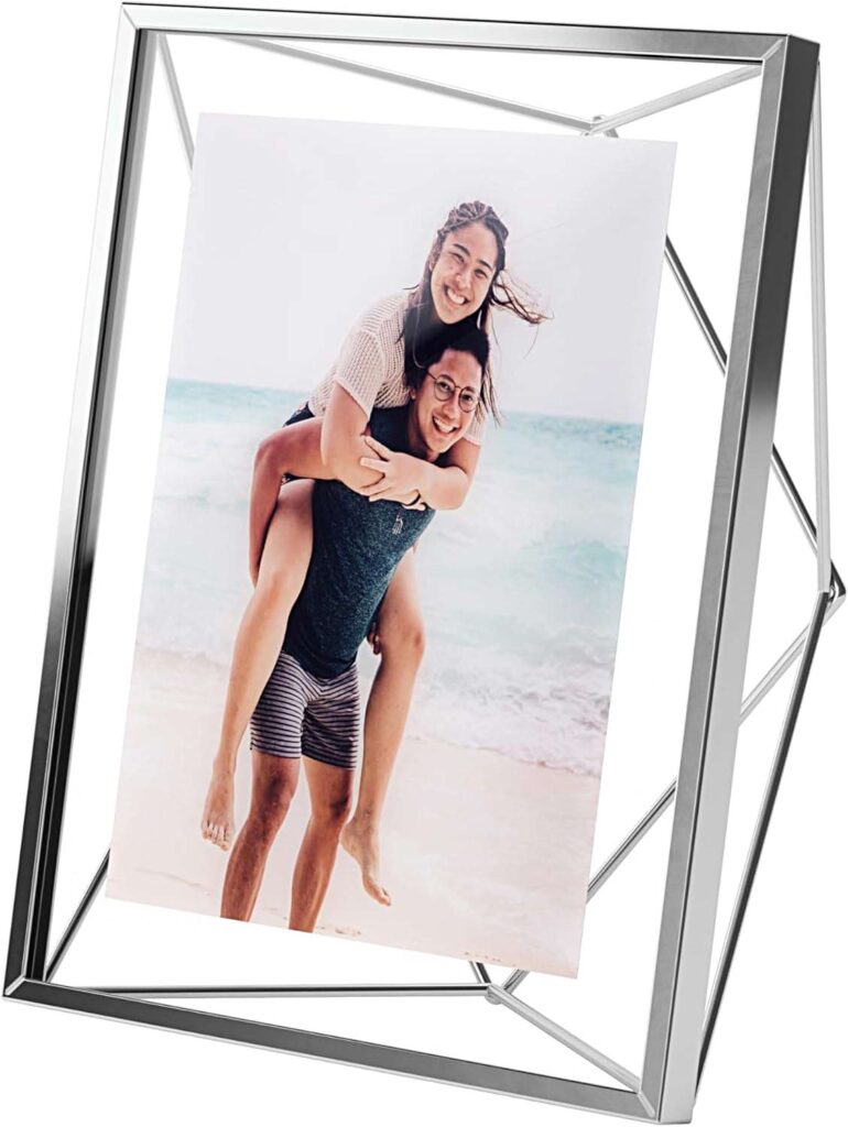 Cadre photo en métal, UMBRA, un cadeau de noel a faire pour sa copine