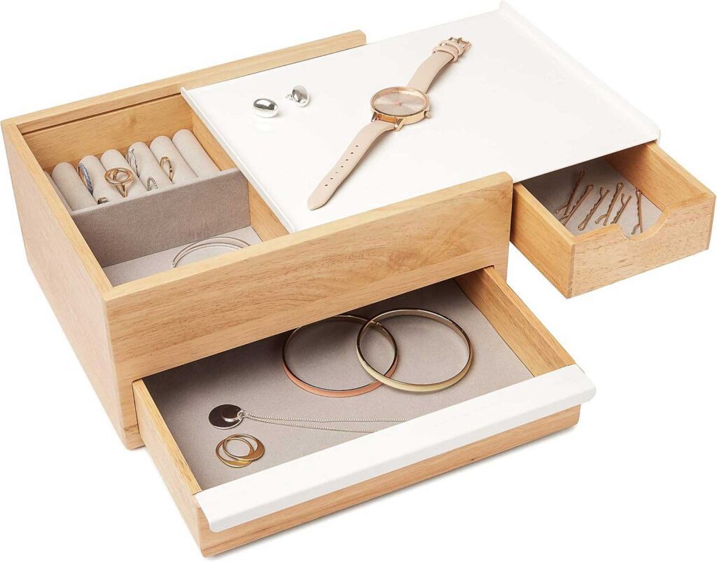 Boîte à bijoux en bois, un cadeau anniversaire maman