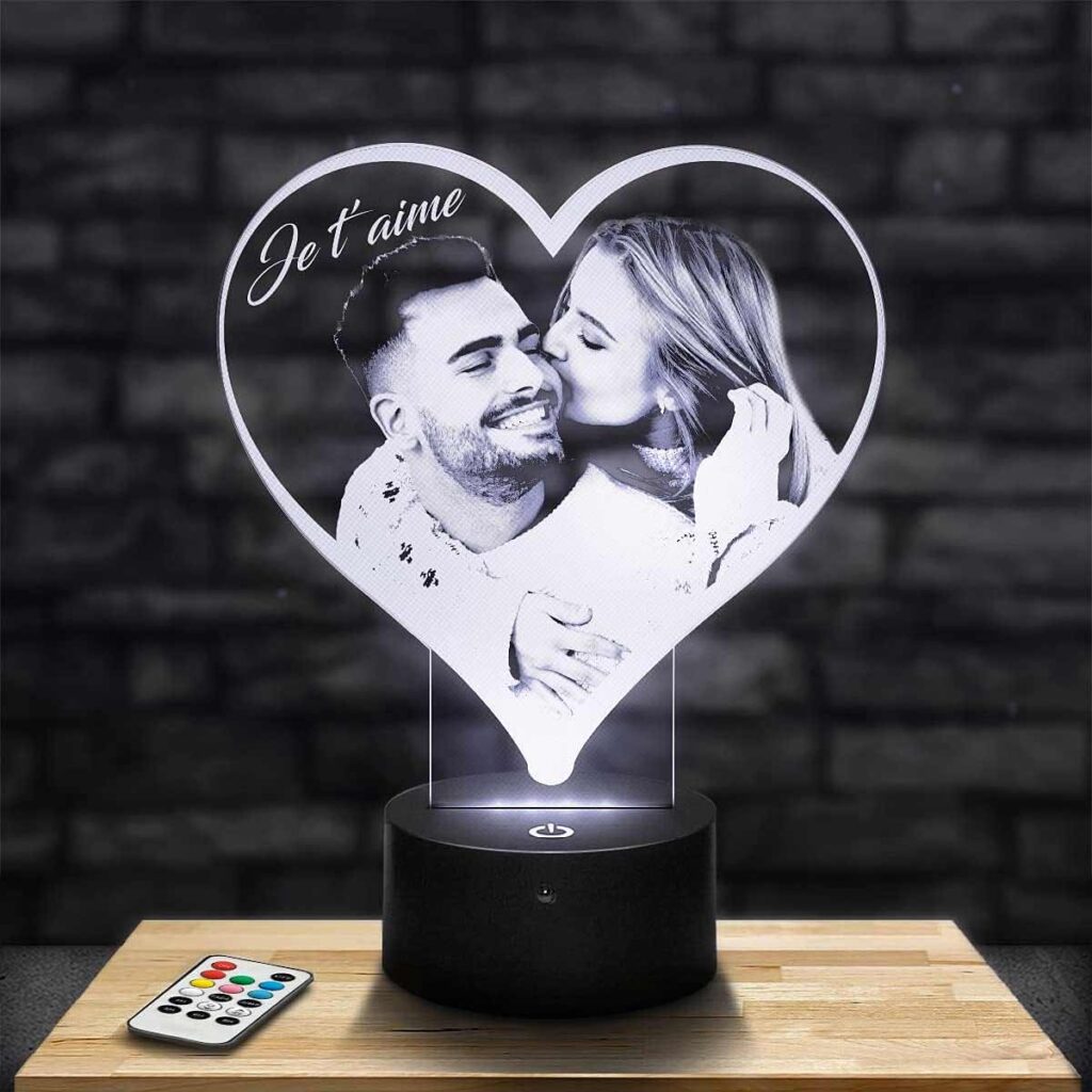 Lampe photo personnalisée, un cadeau couple personnalisable